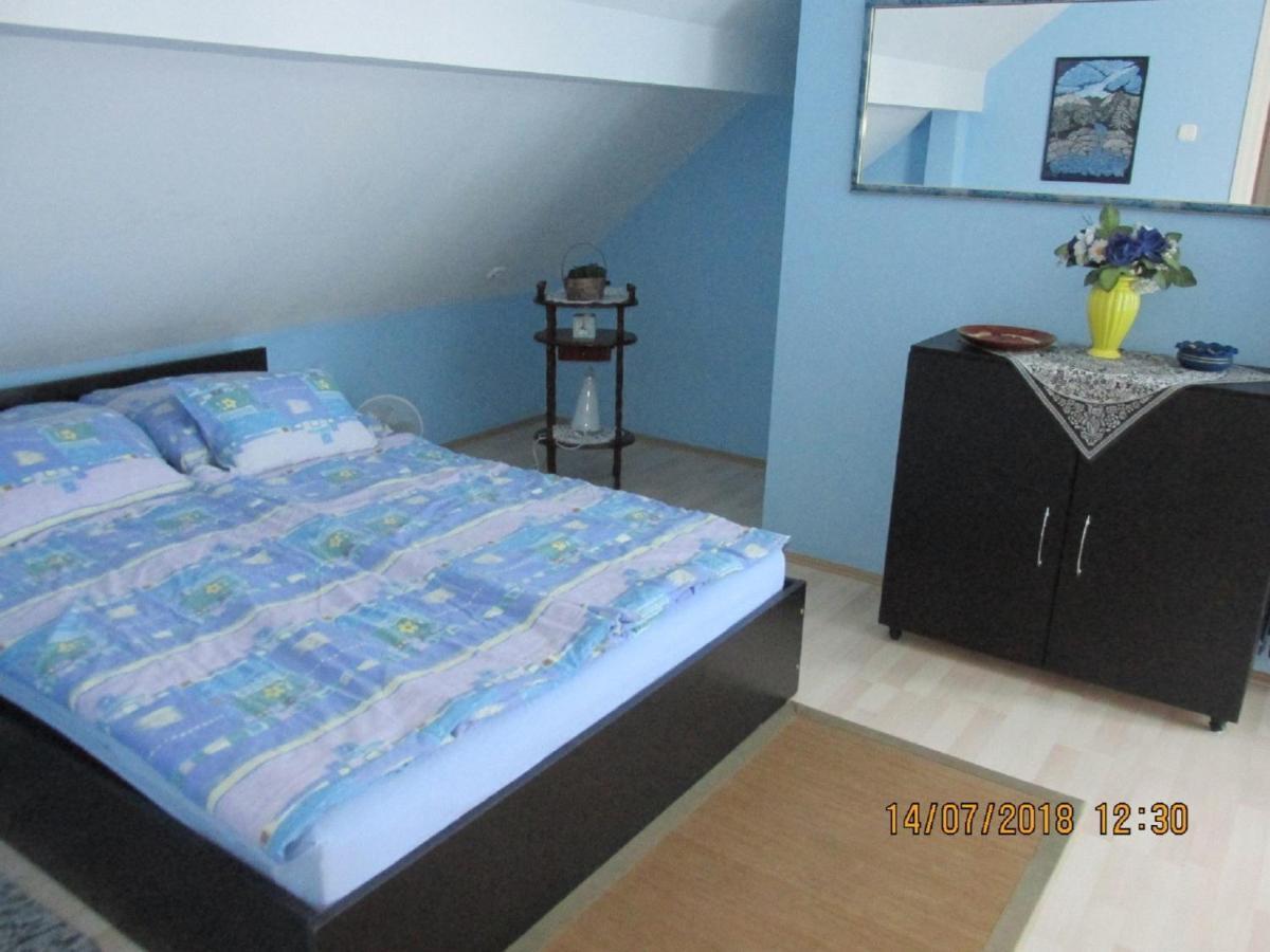 Holiday Home In Balatonkeresztur 19455 Номер фото